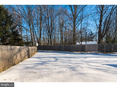 323 Norman Dr, Newark, DE 19702 - photo 2