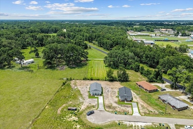 407 N West 5th Place, Chiefland, FL 32626 - photo 4