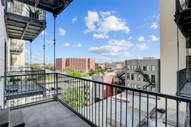 Bayou Lofts unit 5L, Houston, TX 77002 - photo 4
