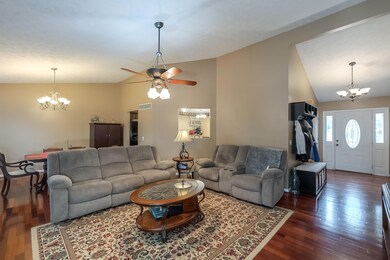 536 Sampson Dr, Frankfort, KY 40601 - photo 5