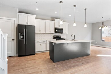 04-271 N 2020 W - www.lystpros.com4