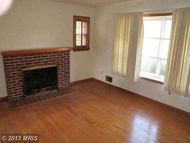 7913 James Ave, Ellicott City, MD 21043 - photo 4