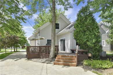 8089 Mapleway Dr, Olmsted Falls, OH 44138 - photo 6