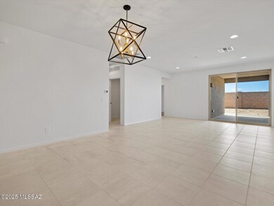 8284 S Cabari Mine Way, Tucson, AZ 85747 - photo 4