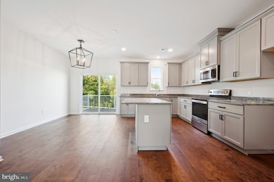 494 N 2nd St, Souderton, PA 18964 - photo 4