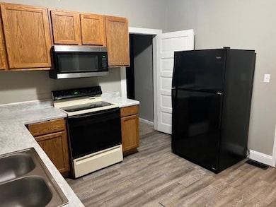 3221 Mitchell Ave, Saint Joseph, MO 64507 - photo 5