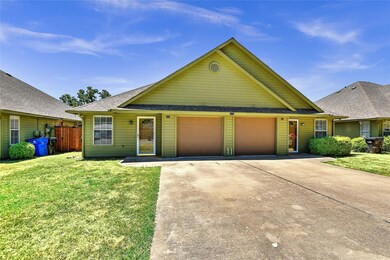 1018 W Coffin St unit 101, Denison, TX 75020 - photo 2