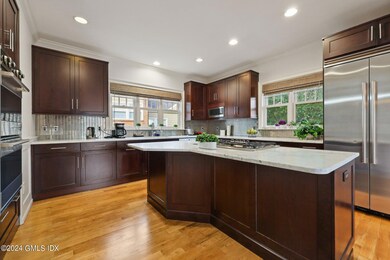 152 E Elm St unit B, Greenwich, CT 06830 - photo 6