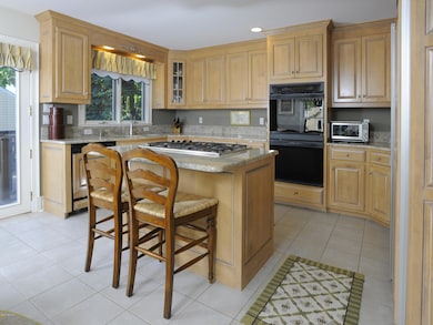 31 Forest Ave, Old Greenwich, CT 06870 - photo 4