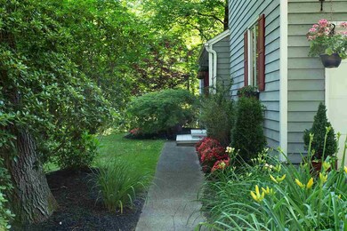 37 Fieldstone Dr, Gansevoort, NY 12831 - photo 2