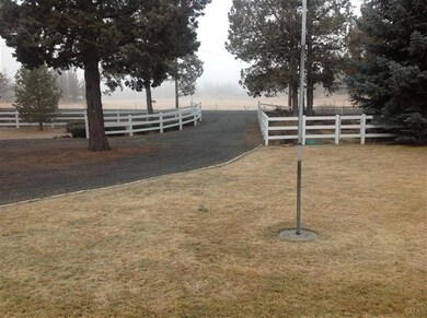 22830 Mcgrath Rd, Bend, OR 97701 - photo 3