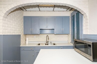 1148 W Locust St, Scranton, PA 18504 - photo 4