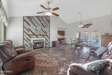 Living/Dining Area