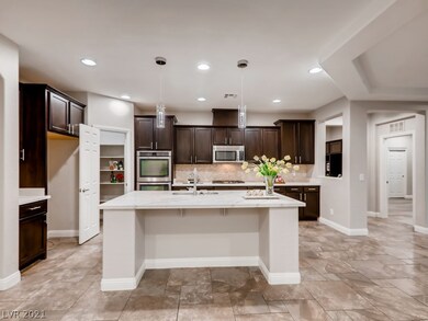 Kitchen w walk in pantry