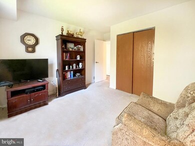 908 Steamboat Station unit 908, Southampton, PA 18966 - photo 5