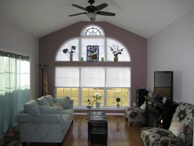 5320 Green Lawn Dr, Macungie, PA 18062 - photo 7