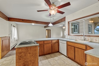 690 N 3rd Place, Kalama, WA 98625 - photo 5