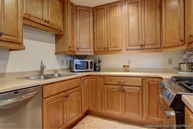 All appliances stay!