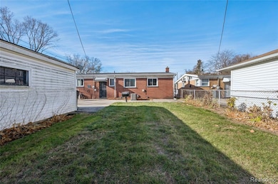 19192 Archer St, Detroit, MI 48219 - photo 4