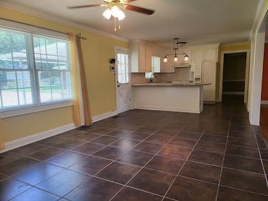 2011 Acker Dr, Albany, GA 31707 - photo 4