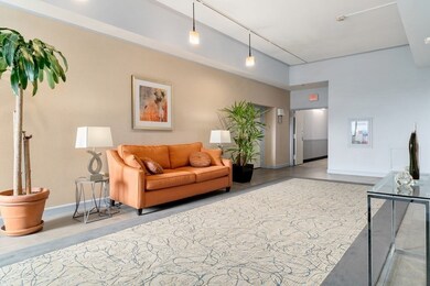 250 Hammond Pond Pkwy unit PH5N, Chestnut Hill, MA 02467 - photo 6