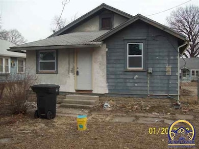 621 SW Wayne Ave, Topeka, KS 66606 - photo 3