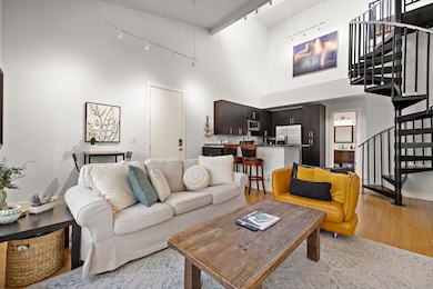 907 Duncan Ln unit 302, Austin, TX 78705 - photo 4