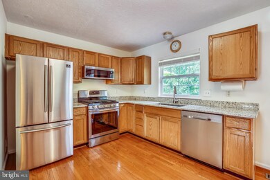 2706 Thornbrook Ct, Odenton, MD 21113 - photo 6