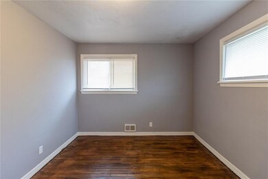 1924 Lowell Ave, Anderson, IN 46011 - photo 7