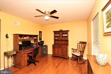 1741 Falcon Ln, Chambersburg, PA 17202 - photo 4