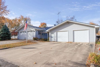 201 N Chestnut St, Winfield, IA 52659 - photo 2