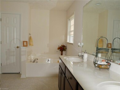 Master Bath w/Double Vanity, Soaking jetted tub, Linen Closet, Walk in shower