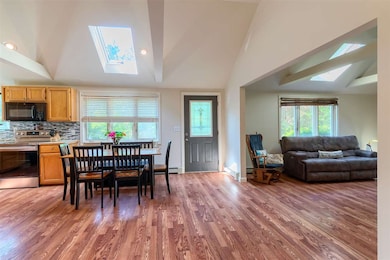 38 Keyes Hill Rd, Pelham, NH 03076 - photo 3