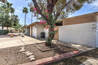 1910 N 44th Pl-5