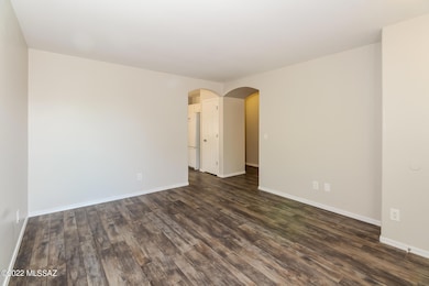 6933 S Creek Run Ave, Tucson, AZ 85756 - photo 2