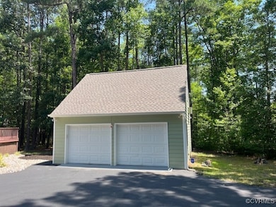 Detached 24' X 24' garage with Hardi plank siding