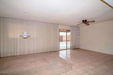 Family Room-Breakfast Room
