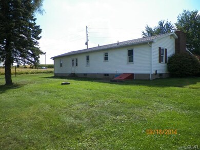 1642 Pen Argyl Rd, Pen Argyl, PA 18072 - photo 2