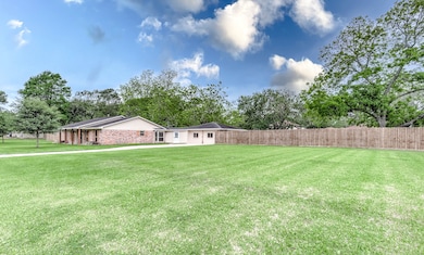 1512 County Road 141, Alvin, TX 77511 - photo 6
