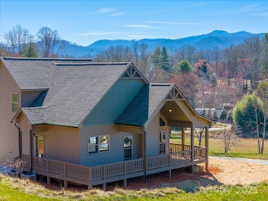 50 Fairview St, Franklin, NC 28734 - photo 5