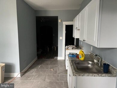 2762 The Alameda, Baltimore, MD 21218 - photo 4