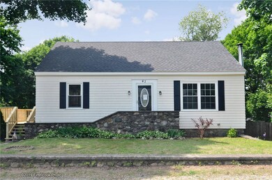 47 Madeleine Ave, Woonsocket, RI 02895 - photo 2