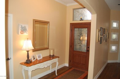 04 Front Entry (2)