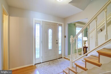 3501 Wisteria Way Ct, Fairfax, VA 22033 - photo 4