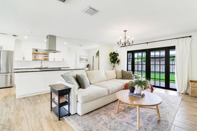 902 Oak Cir, Jupiter, FL 33458 - photo 3