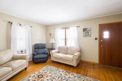 1711 47th St, Des Moines, IA 50310 - photo 3