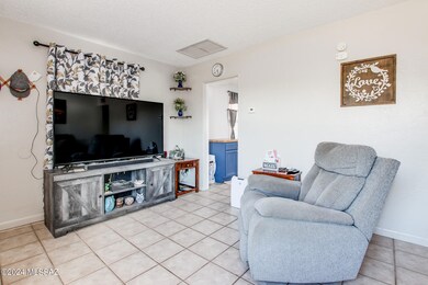 Living room 3