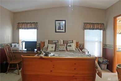 6989 Hannegan Rd, Lynden, WA 98264 - photo 7