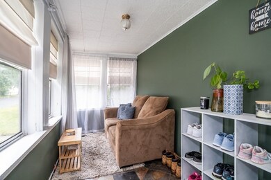 13 James St, Feeding Hills, MA 01030 - photo 4