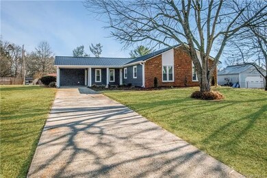 119 Sweet Gum Ln, Statesville, NC 28625 - photo 2